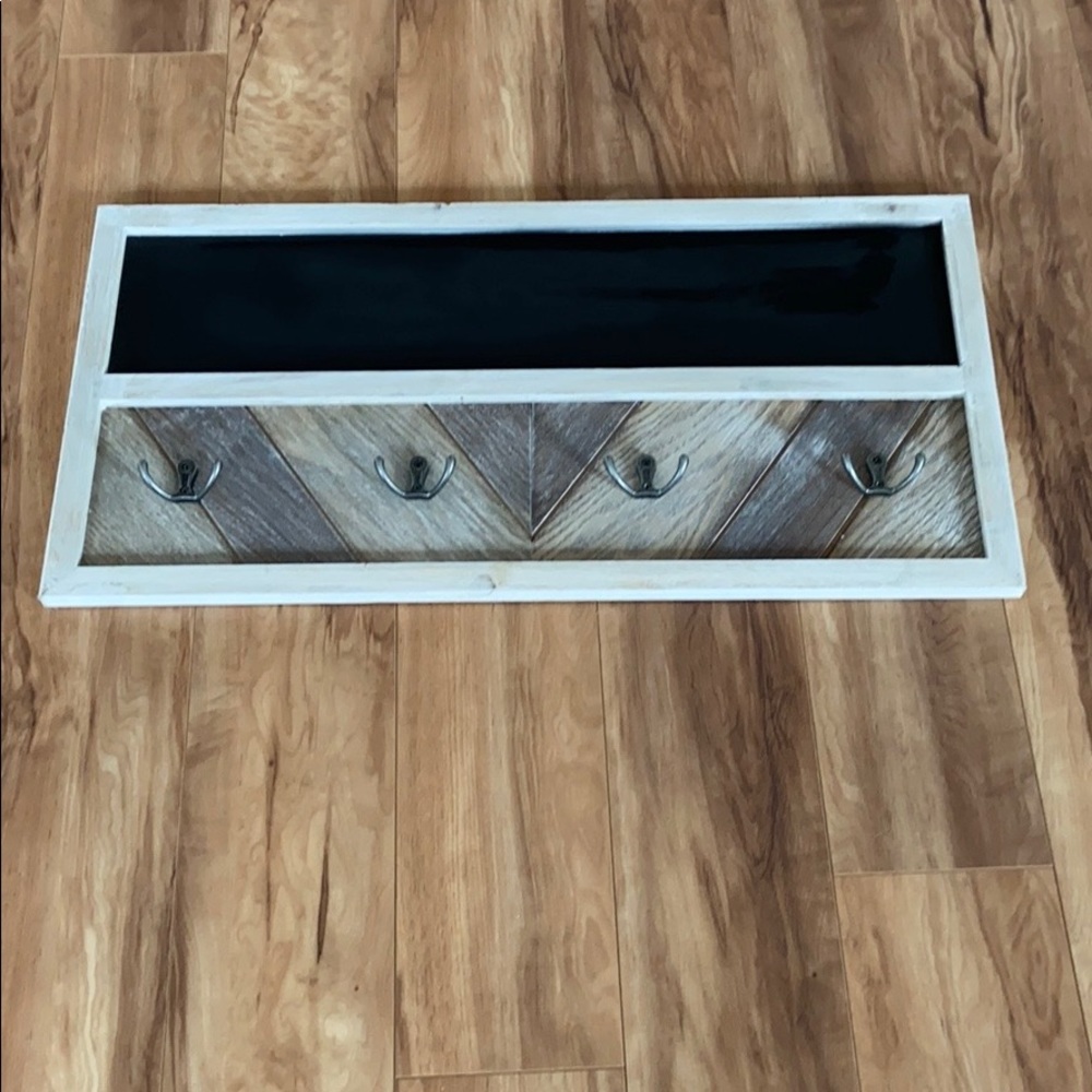 Farmhouse Wooden  blackboard with hangers - Picture 3 of 6